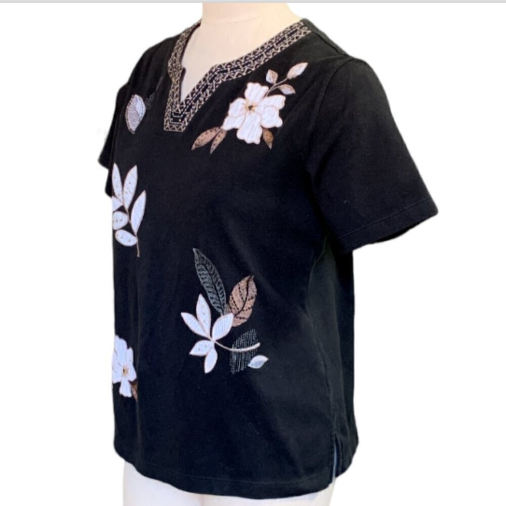 Alfred Dunner Embroidered Short Sleeve Tee Top Sz S Black #16E‎ - Picture 3 of 9